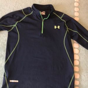 Women’s size large under armour fitted shirt.